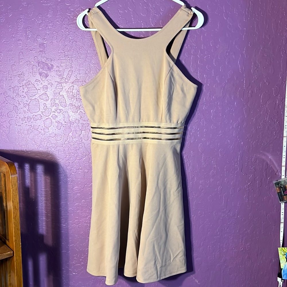 short pink dress - Picture 1 of 3